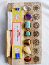 Load image into Gallery viewer, 7 Chakra Crystal Station and Kit
