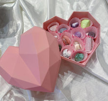 Load image into Gallery viewer, Valentines Crystal Heart Box