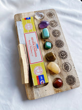 Load image into Gallery viewer, 7 Chakra Crystal Station and Kit