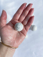 Load image into Gallery viewer, Mini Howlite Sphere